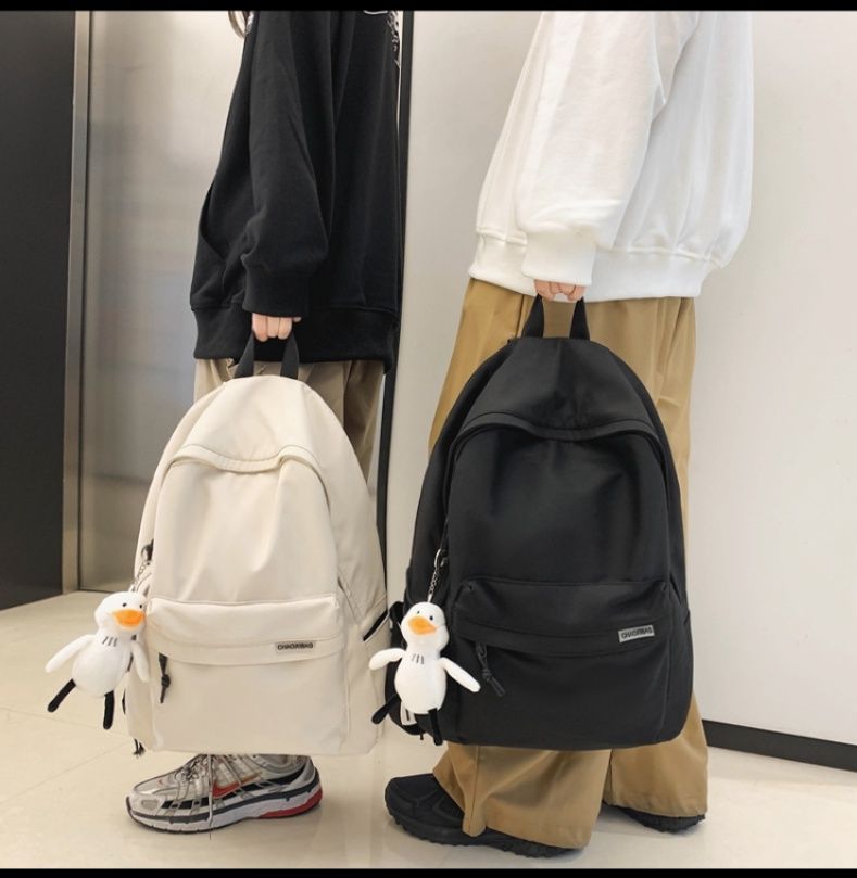 レディースリュック シンプル可愛いマスコット付きリュック