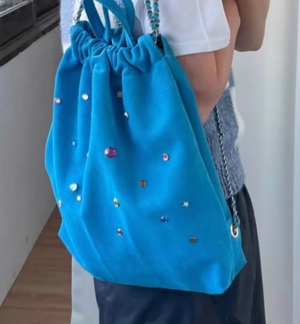 レディースリュック 普段使い巾着型起毛リュック スタッズ付き