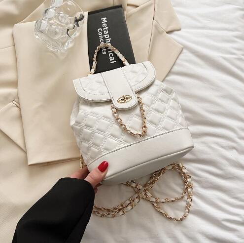 旅行用キルティング調レディースリュック韓国風３色展開