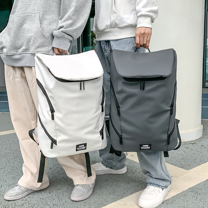 レディースリュック 普段使い大容量撥水加工男女兼用黒色背負い鞄