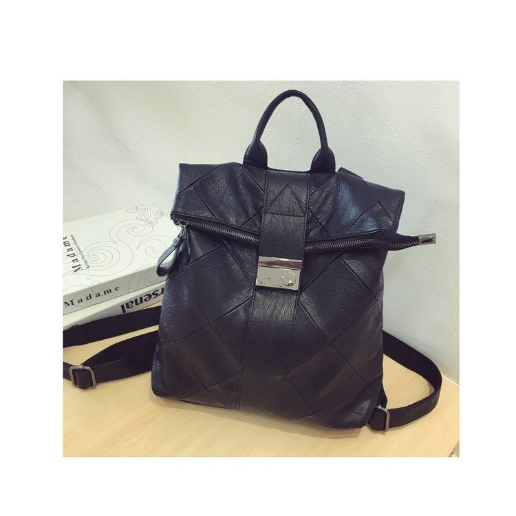 レディースリュック 普段使い対応 本革リュック 幾何学模様 黒色