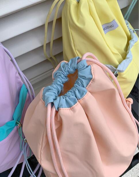 レディースリュック 普段使いナイロンリュック大容量巾着型