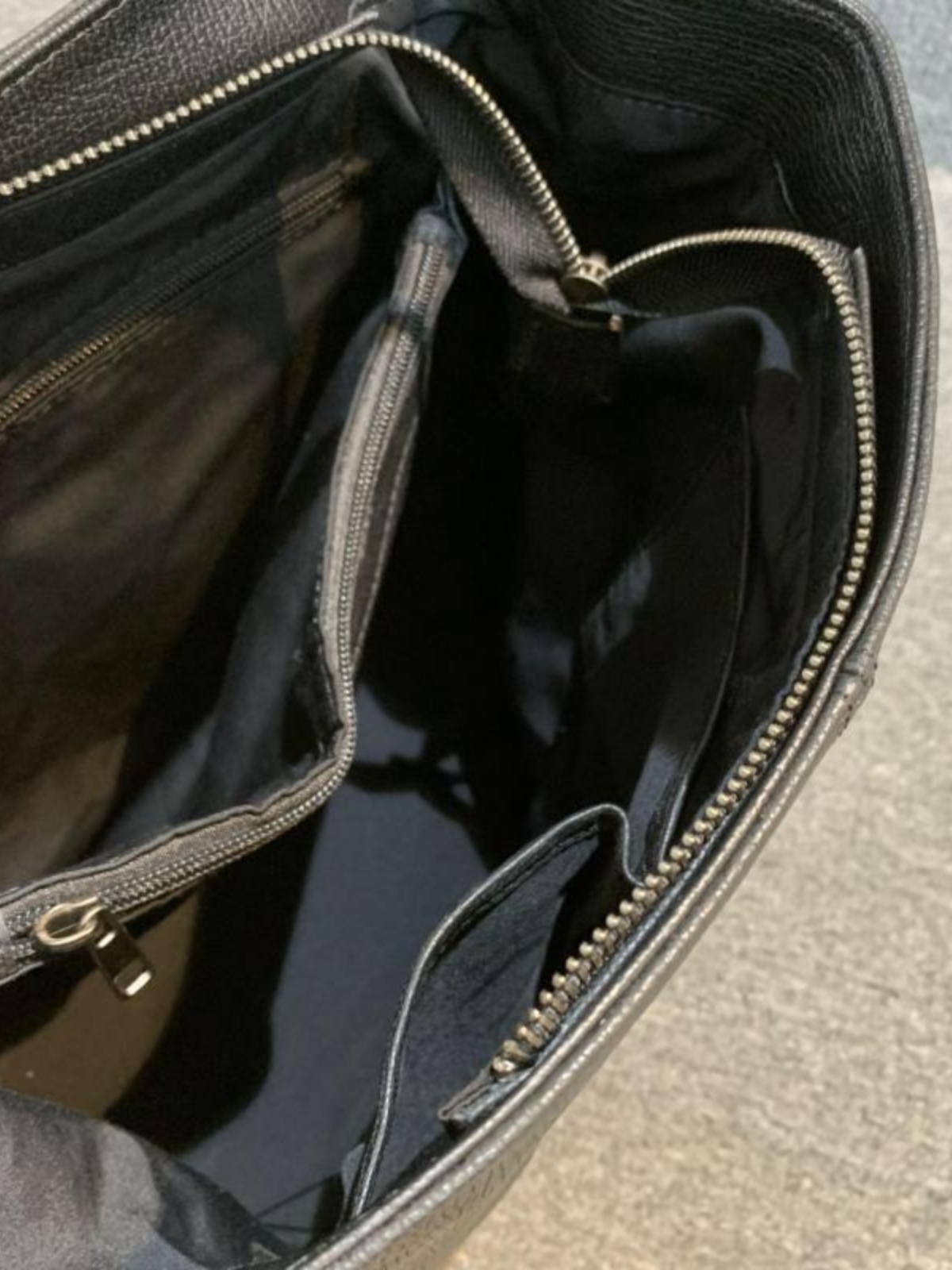 レディースリュック上質革製フラップ式通勤リュック