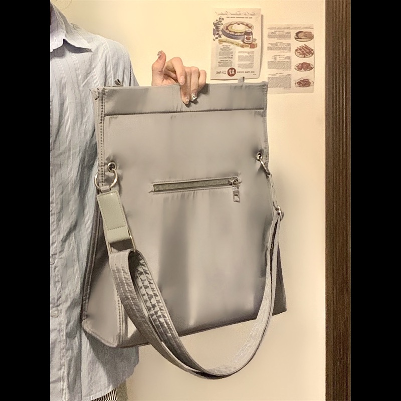 レディースリュック 普段使い対応 多機能ナイロン製ショルダーバッグ