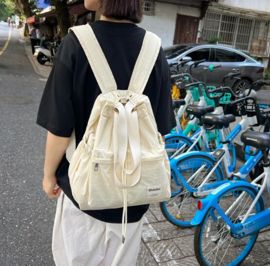 レディースリュック 普段使い 斜めがけ対応ショルダーバッグ通学鞄