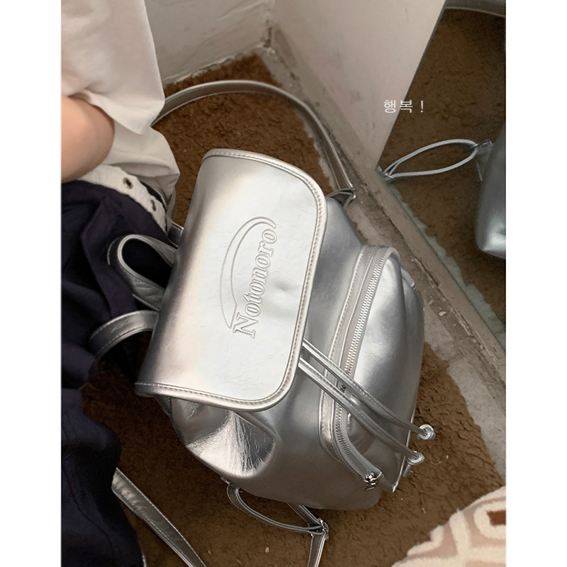 普段使いレディースリュックサック多収納かばん