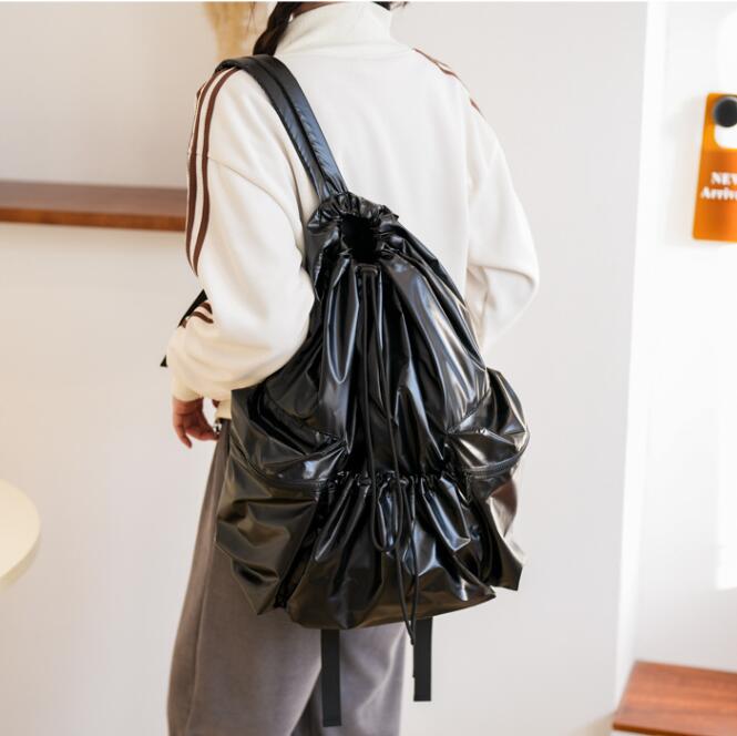 レディースリュック  普段使い大容量リュック 巾着型 全9色