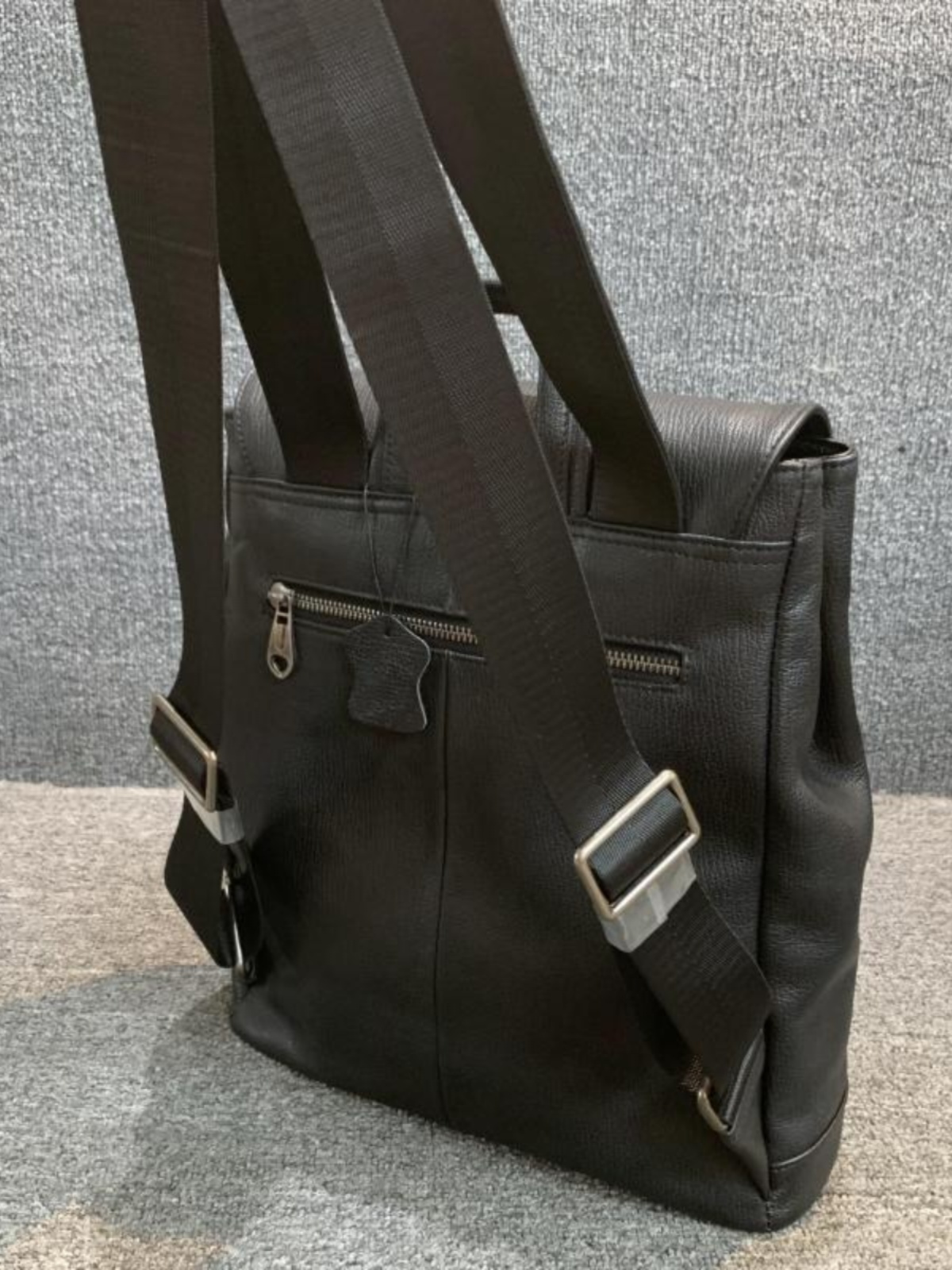 レディースリュック上質革製フラップ式通勤リュック