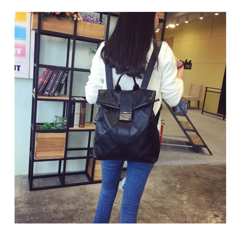 レディースリュック 普段使い対応 本革リュック 幾何学模様 黒色