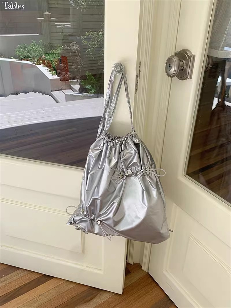 レディースリュック 普段使い軽量撥水