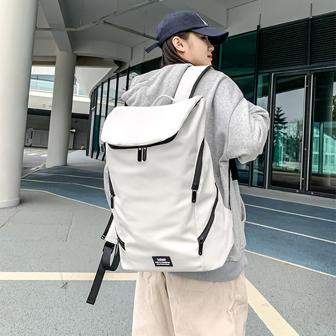 レディースリュック 普段使い大容量撥水加工男女兼用黒色背負い鞄