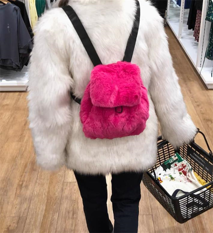 レディースリュック 普段使いふわふわ大容量巾着型豹柄リュック