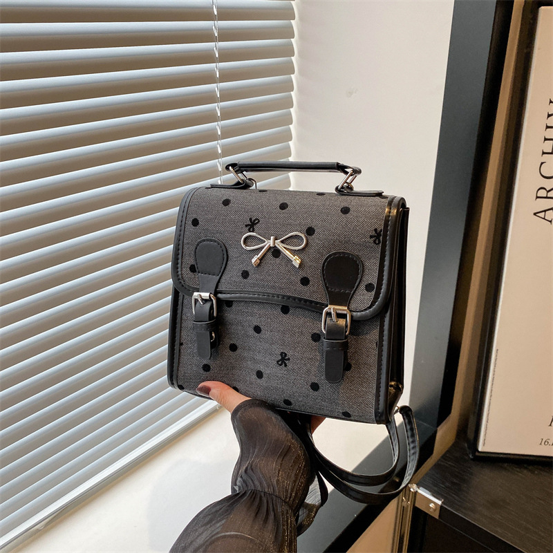 可愛いリボン付き旅行用レディースリュック3色展開