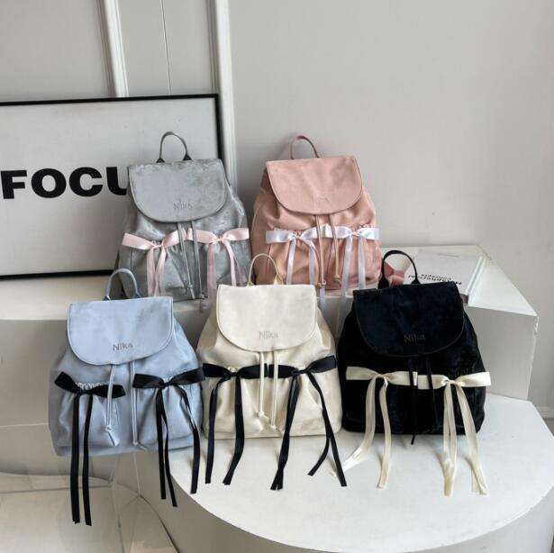 普段使いに最適なレディースリュック巾着型背負い鞄5色展開