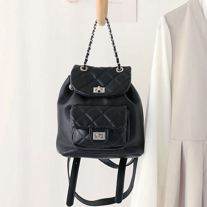 レディースリュック 旅行用キルティング小型リュック チェーン付き 全3色