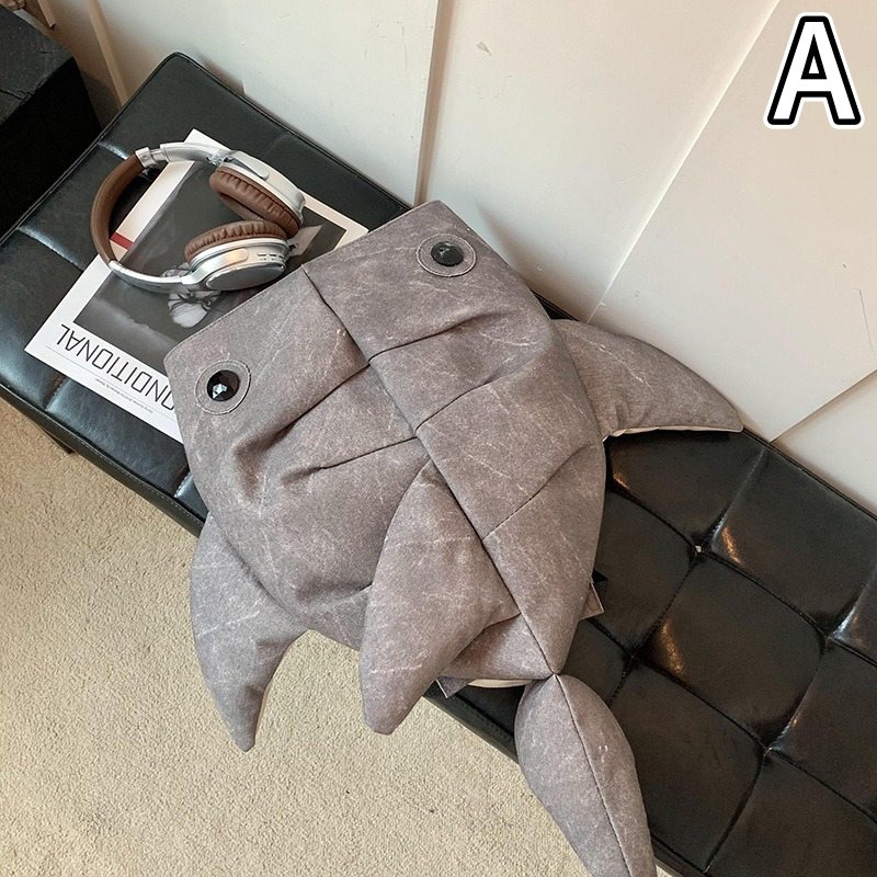 レディースリュック 普段使いサメ型リュックキャンバス鞄