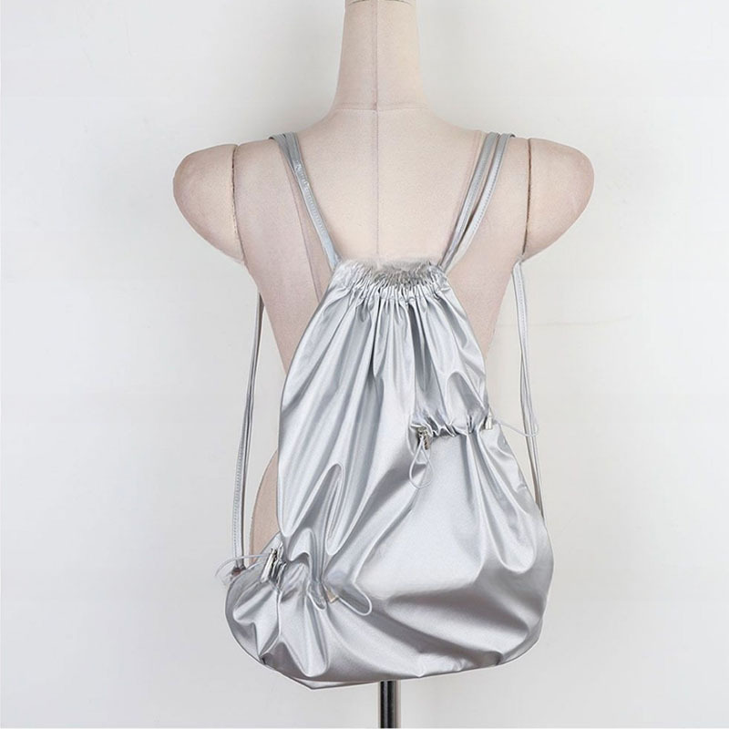 レディースリュック 普段使い ナップサック  巾着