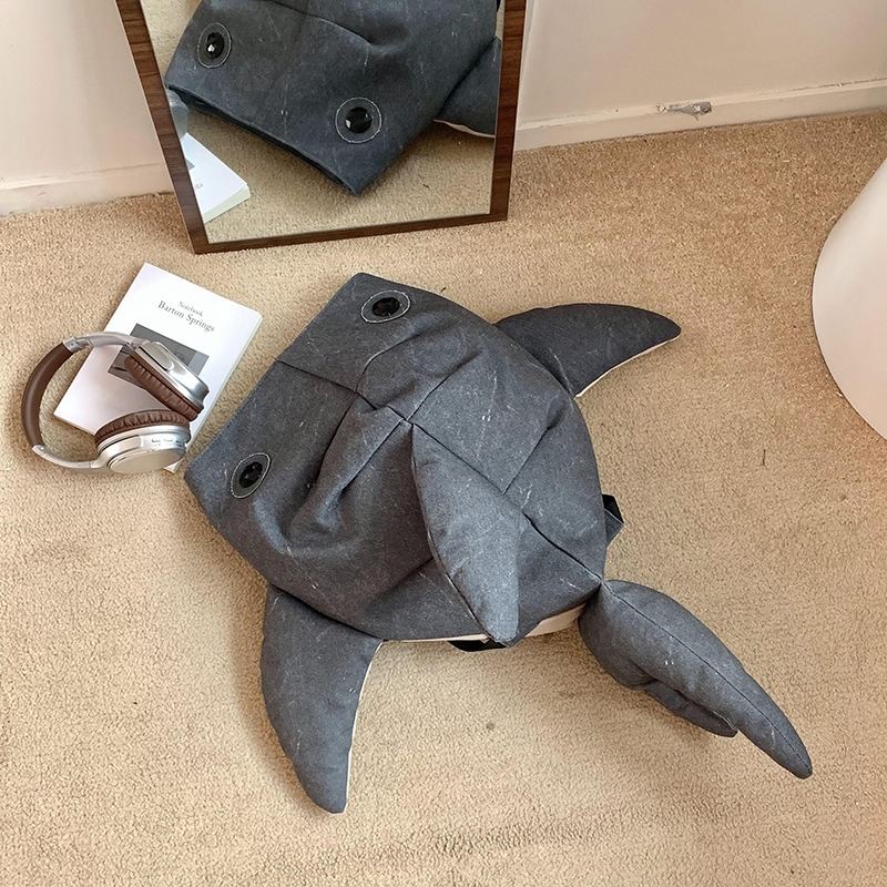 レディースリュック 普段使いサメ型リュックキャンバス鞄