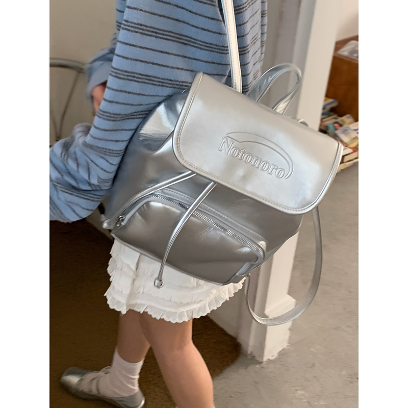 普段使いレディースリュックサック多収納かばん