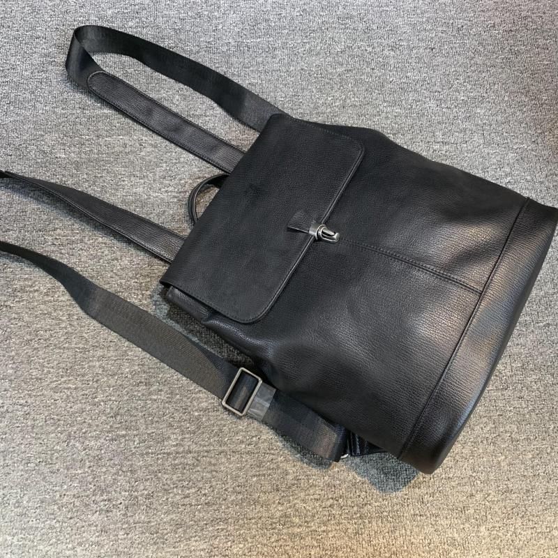 レディースリュック上質革製フラップ式通勤リュック