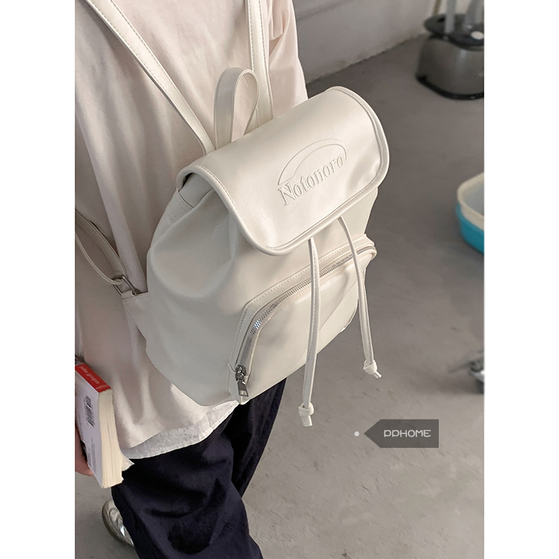 普段使いレディースリュックサック多収納かばん