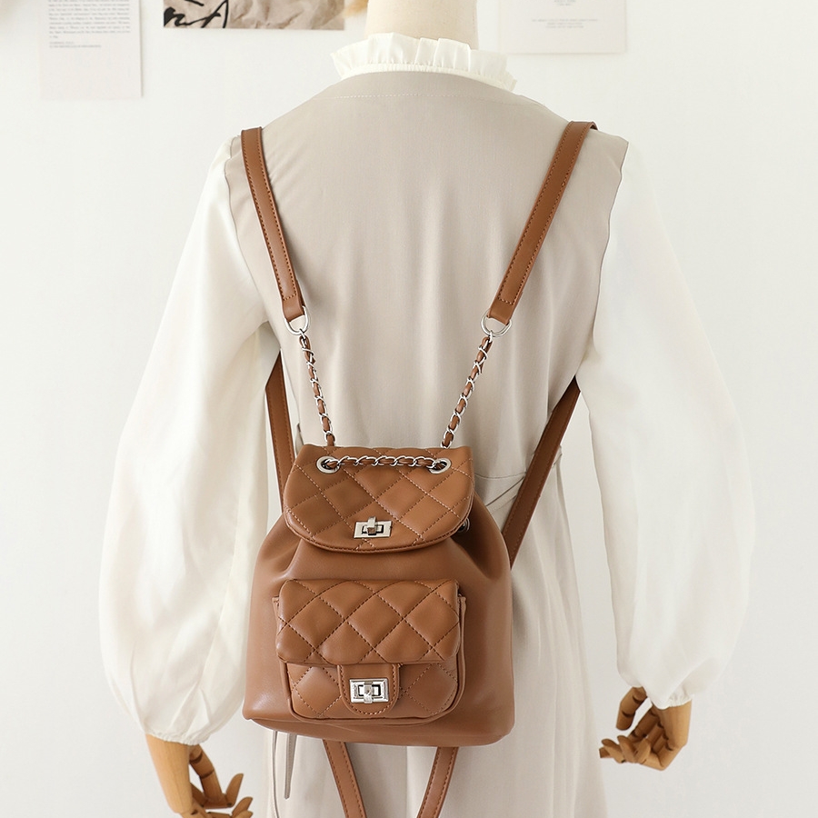 レディースリュック 旅行用キルティング小型リュック チェーン付き 全3色