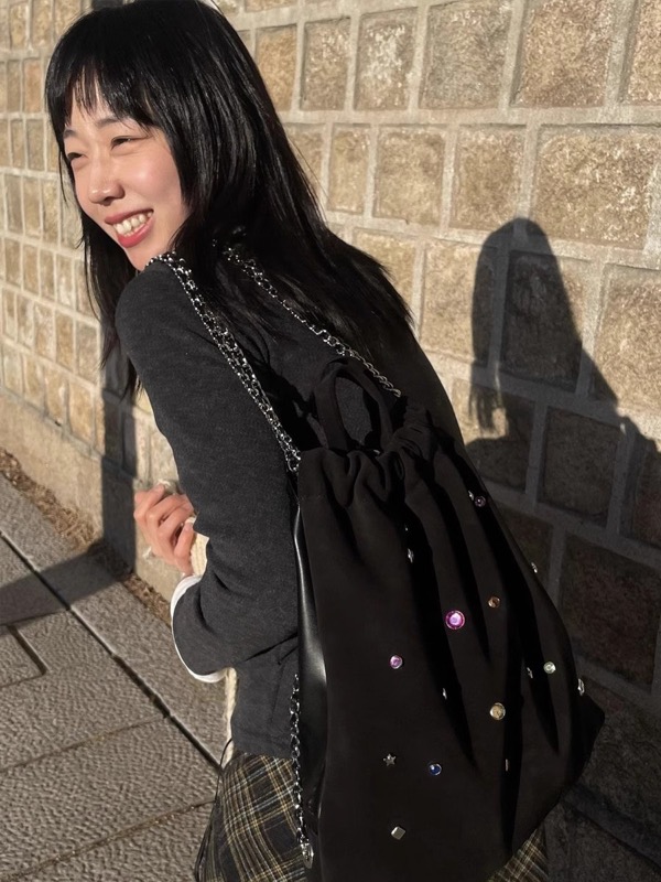 レディースリュック 普段使い巾着型起毛リュック スタッズ付き