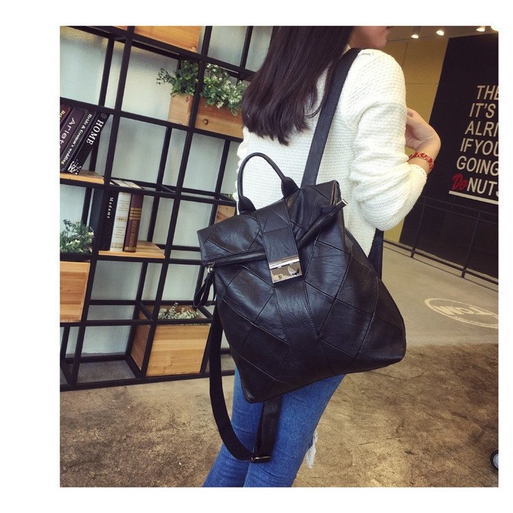 レディースリュック 普段使い対応 本革リュック 幾何学模様 黒色