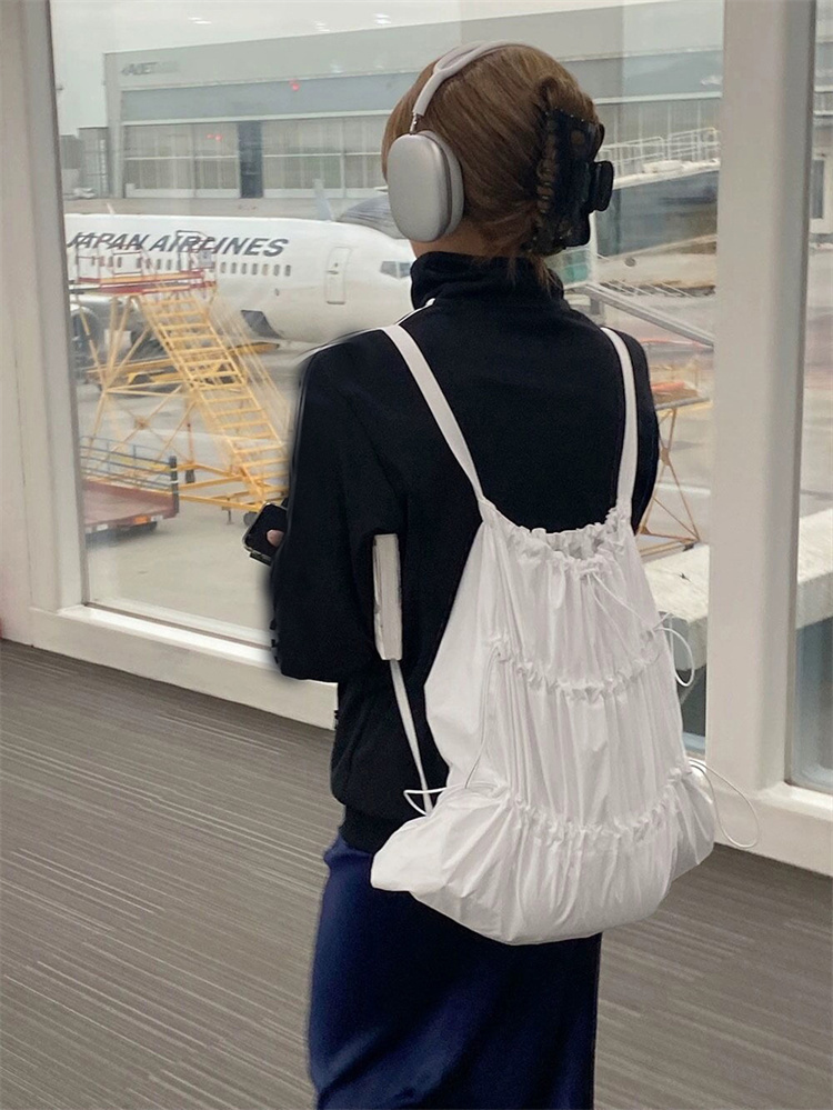 レディースリュック 普段使い軽量撥水