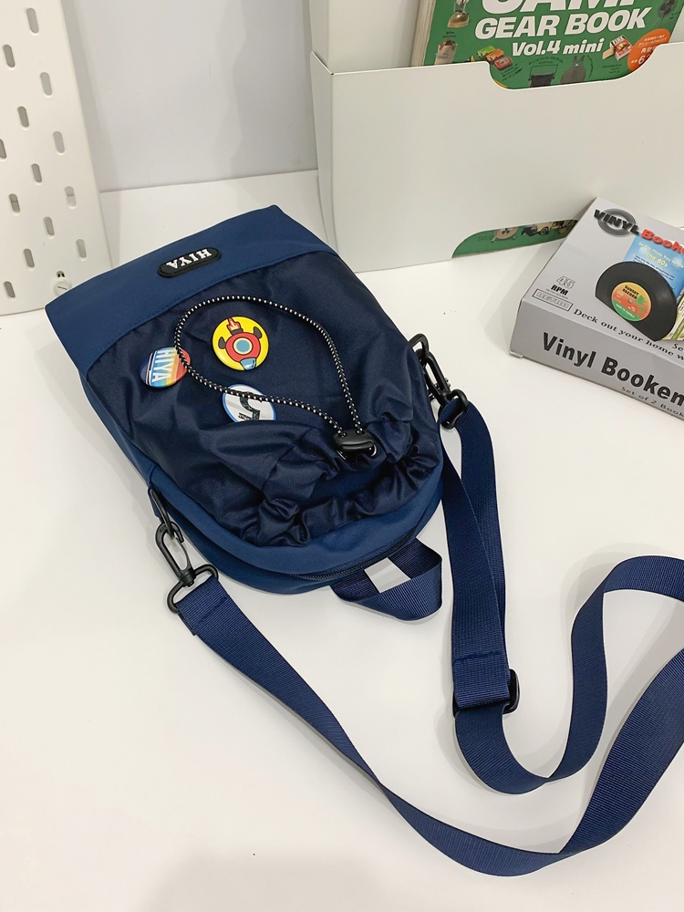 防水ミニショルダーサコッシュ ペットボトルポケット付き