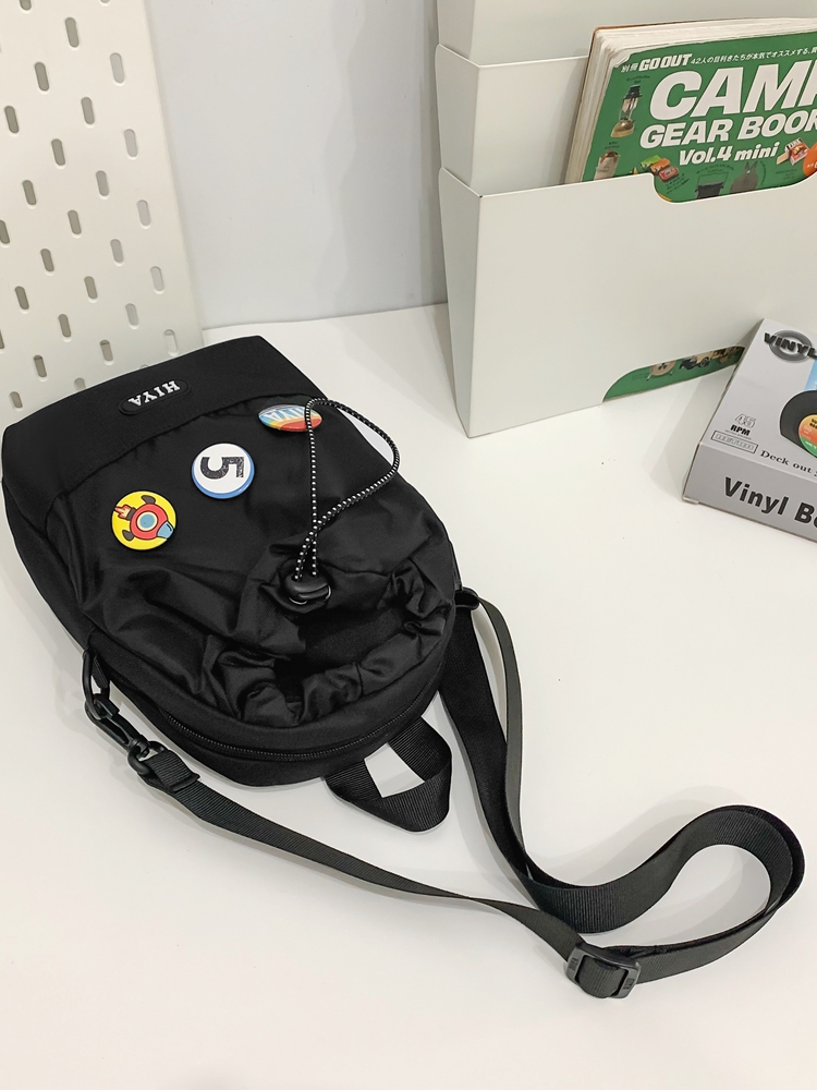 防水ミニショルダーサコッシュ ペットボトルポケット付き