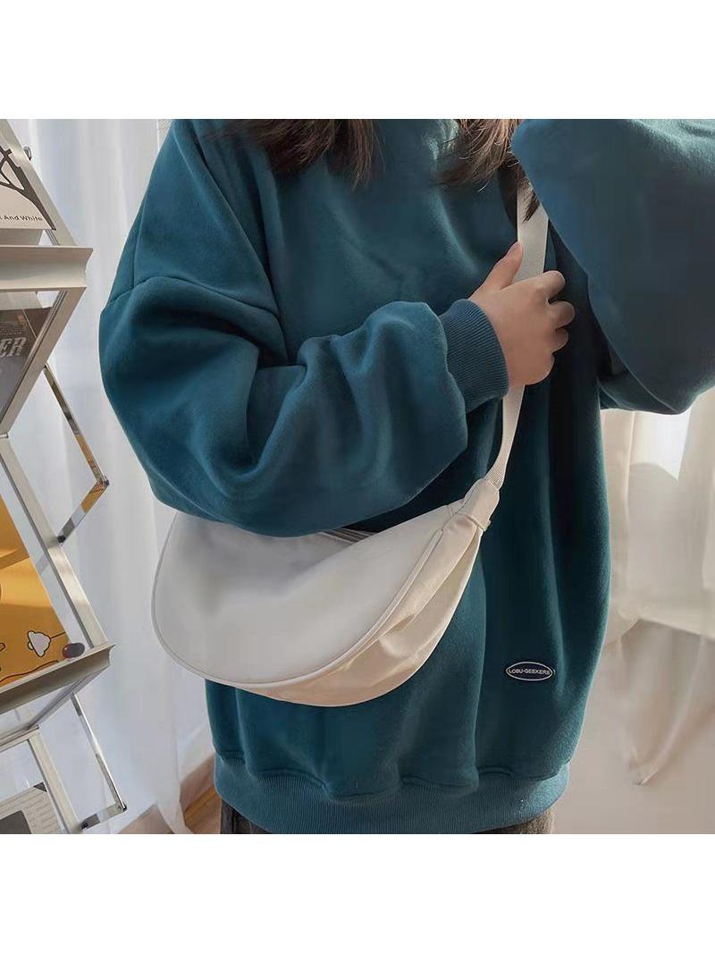 ナイロン素材 軽量コンパクトサコッシュ