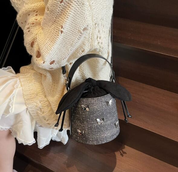 https://fulmo-img-server.com/sacoche-sacolla/8350ee28-66d8-47a0-ba2d-8b6213a65a01.jpg
