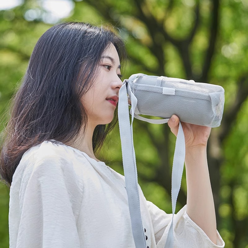 メッシュ水筒ポケットサコッシュ