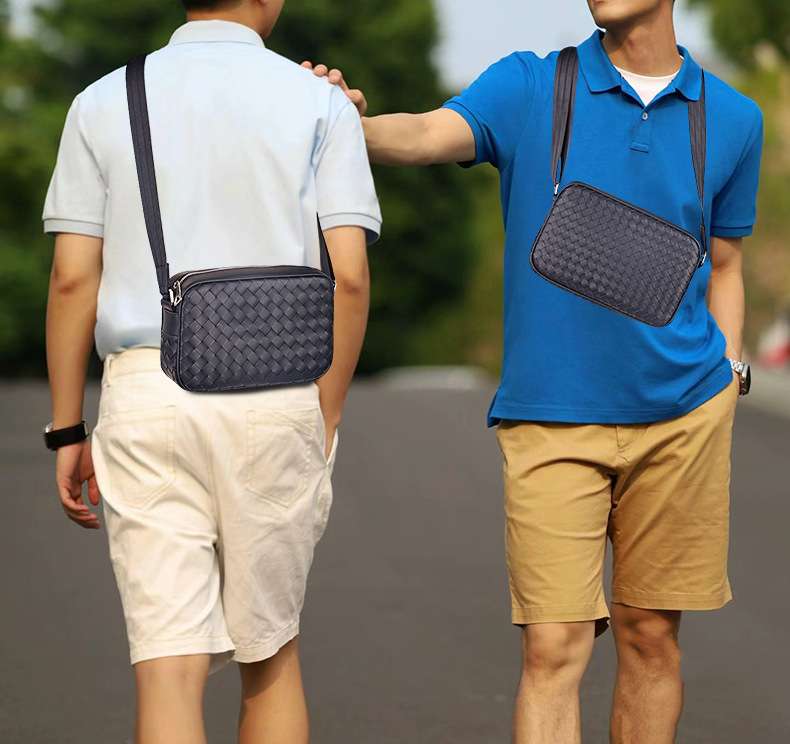 サコッシュで叶える大人の品格！毎日使いたくなる5選