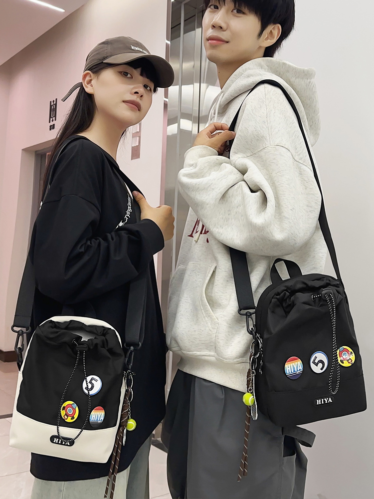 防水ミニショルダーサコッシュ ペットボトルポケット付き