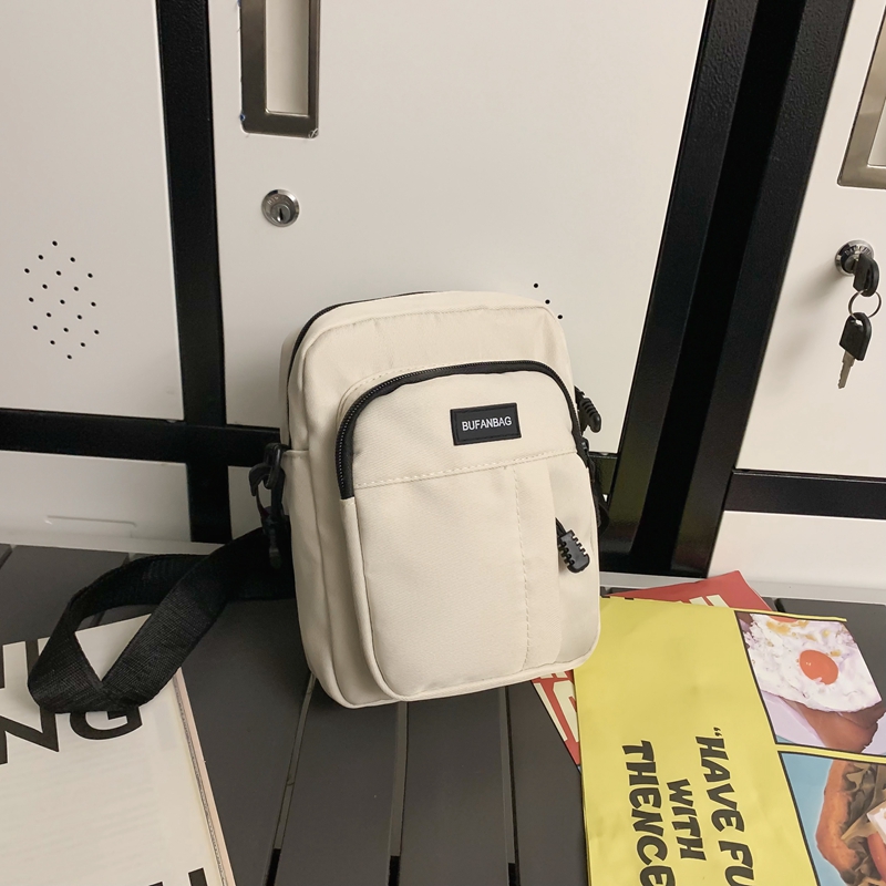 シンプル多機能ナイロンサコッシュ