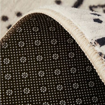 絨毯 民族柄幾何学模様のモダン　リビングラグ