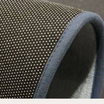 絨毯 幾何学模様切り替えデザイン　リビングラグ