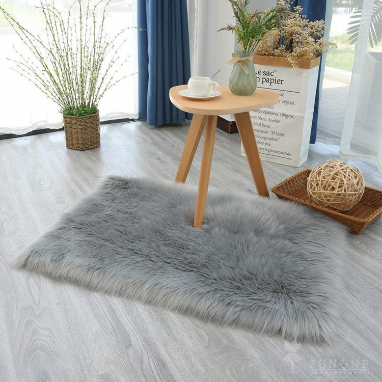 絨毯　洗えるラグ ふわふわ毛足長絨毯 滑り止め付