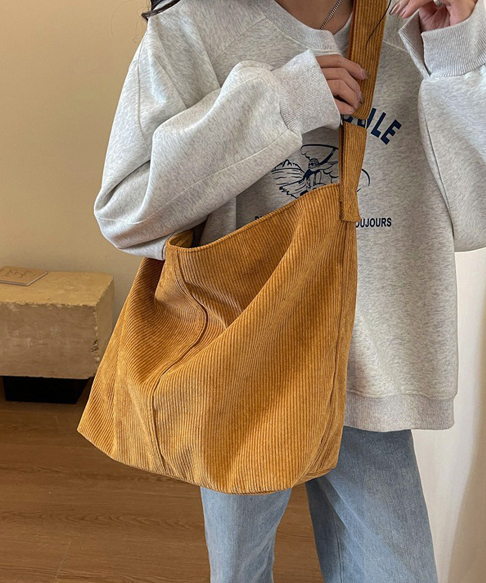 ベージュコーデ 大容量コーデュロイ肩掛け鞄韓国風小物