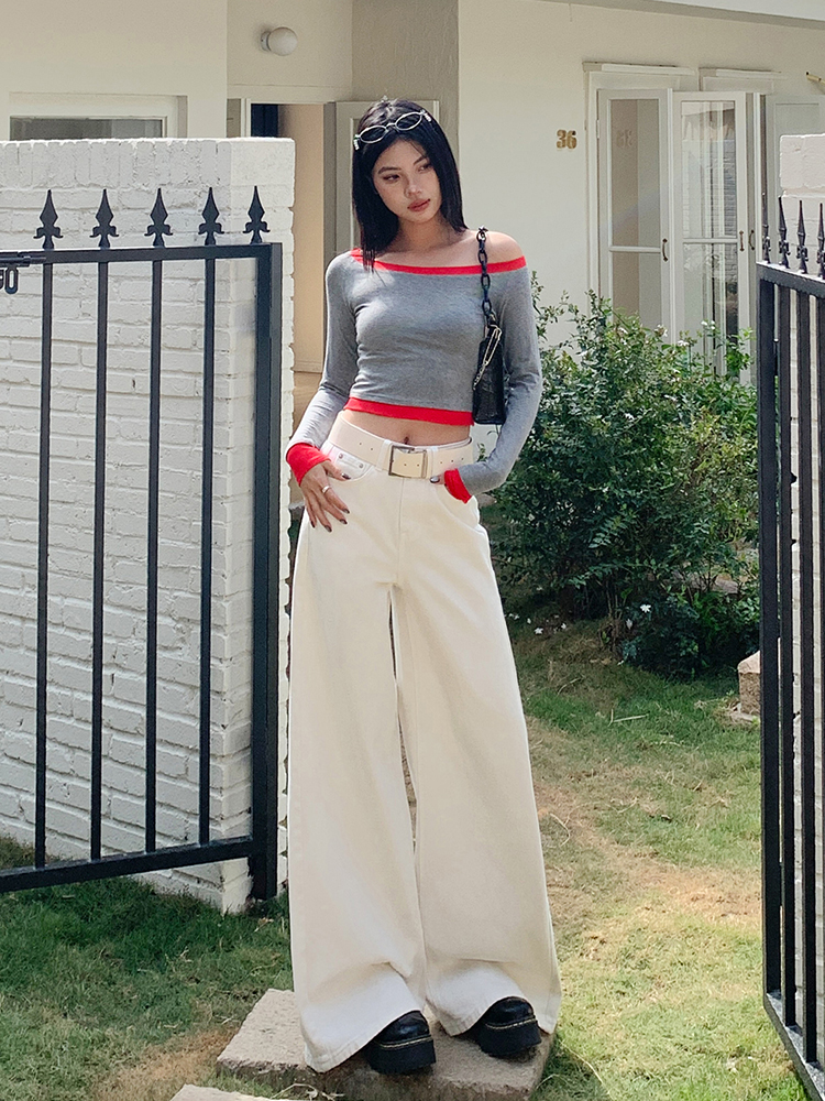 ベージュコーデ 優雅なワイドシルエットパンツ
