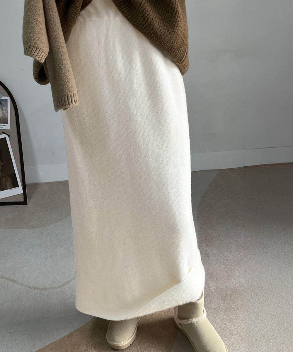 ベージュコーデ 裏起毛ニットスカート 暖かロングタイトスカート