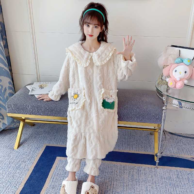 着るだけでトレンド感UP！オールインワン×ベージュコーデで作る洗練スタイル5選