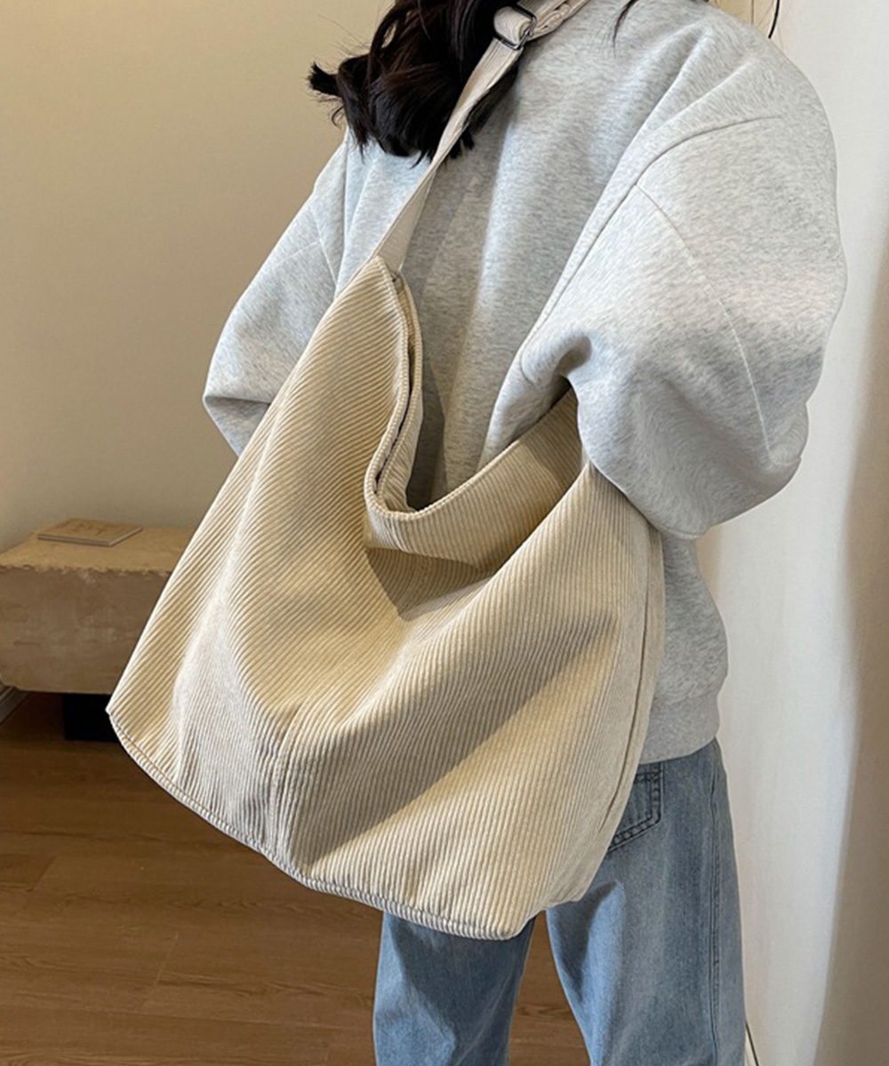 ベージュコーデ 大容量コーデュロイ肩掛け鞄韓国風小物