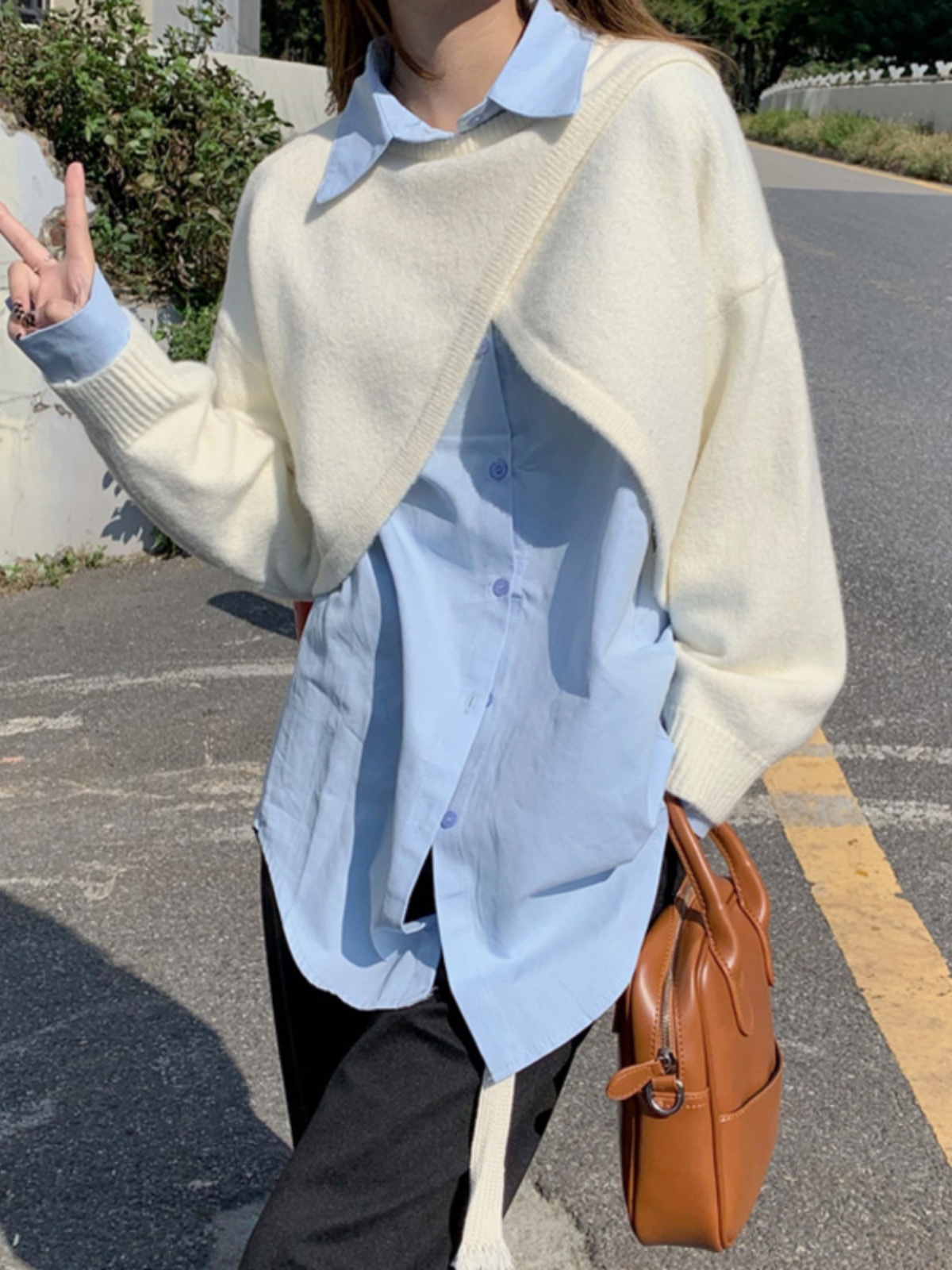 ベージュコーデ レイヤード風ニットシャツセット