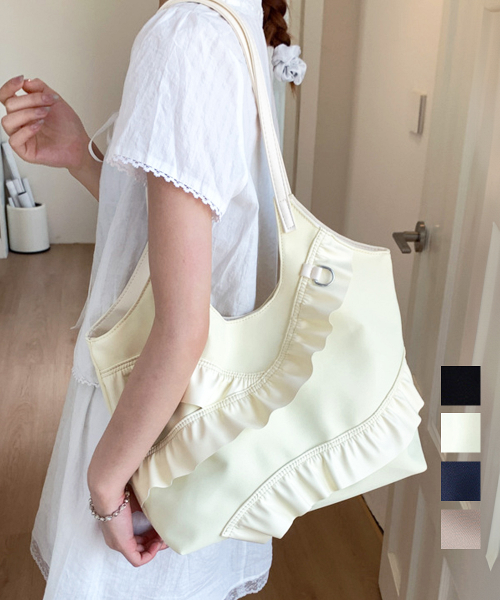 ベージュコーデ 大容量フリル合皮トートバッグ小物肩掛け