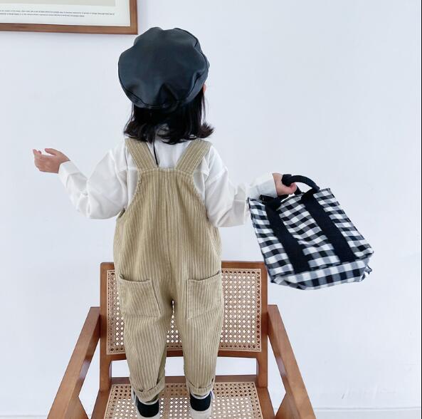 ベージュコーデ 秋冬 キッズ くまさんコーデュロイサロペット