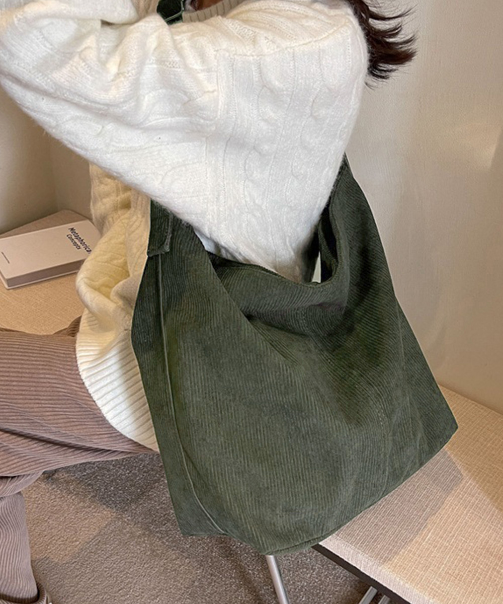 ベージュコーデ 大容量コーデュロイ肩掛け鞄韓国風小物