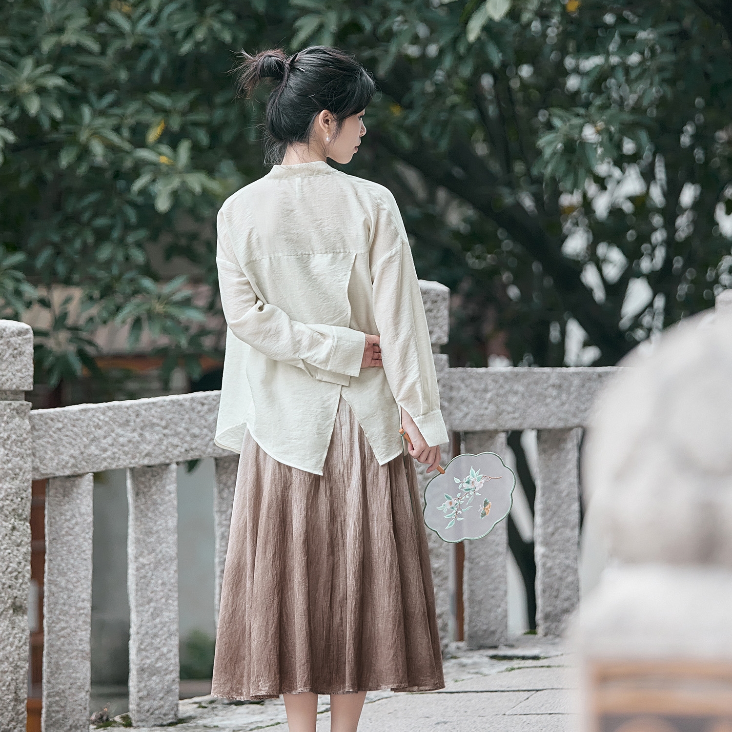 https://fulmo-img-server.com/sandtone/996b8ed9-e7fc-4e58-bda9-f2cbd61271fe.jpg